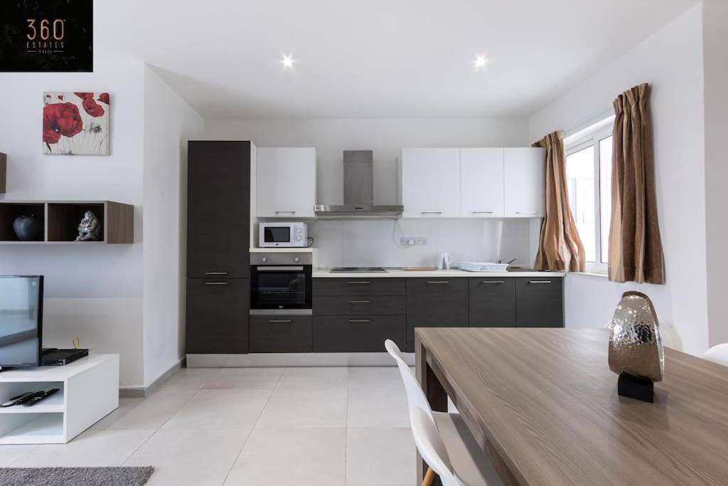 Spacious, Beautiful Central Penthouse With Bbq By 360 Estates Pietà Eksteriør bilde