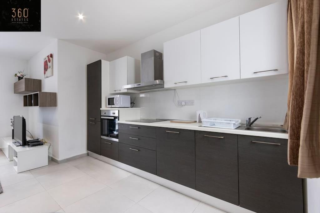 Spacious, Beautiful Central Penthouse With Bbq By 360 Estates Pietà Eksteriør bilde